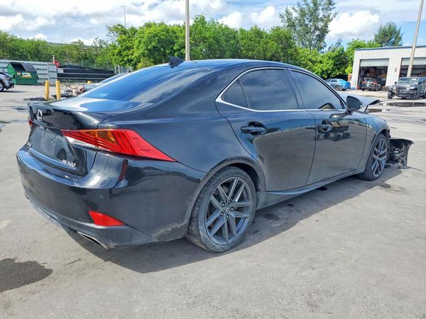 2019 LEXUS IS 300