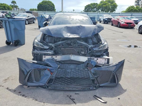 2019 LEXUS IS 300