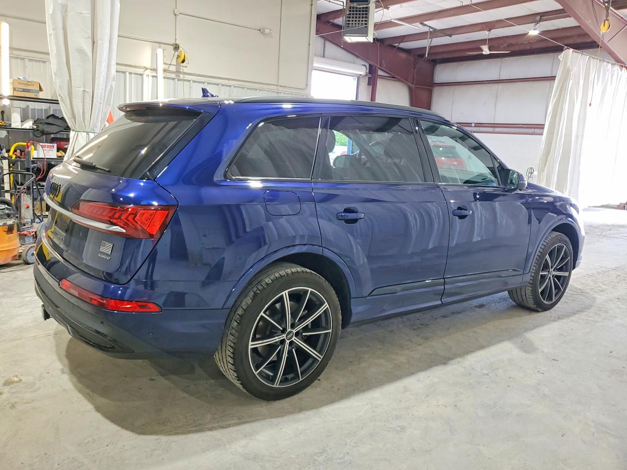 2021 AUDI Q7 quattro Premium Plus
