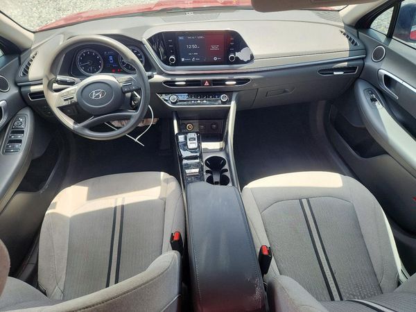 2021 HYUNDAI SONATA SE