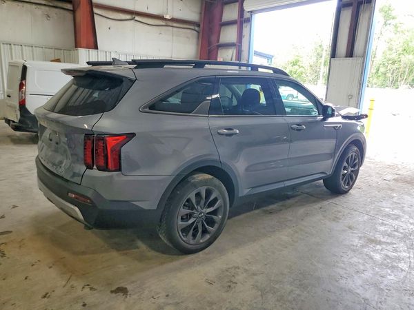 2022 KIA SORENTO