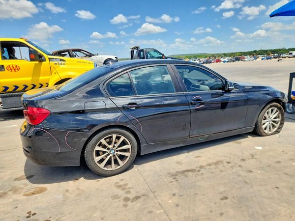 2016 BMW 320