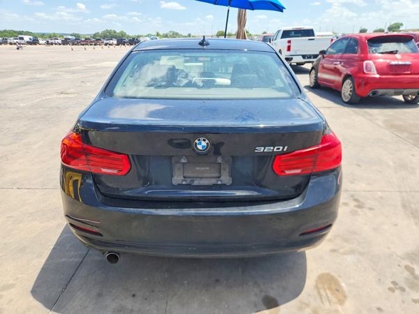 2016 BMW 320