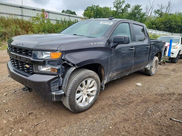 2021 CHEVROLET SILVERADO — DSFA — Front 3/4