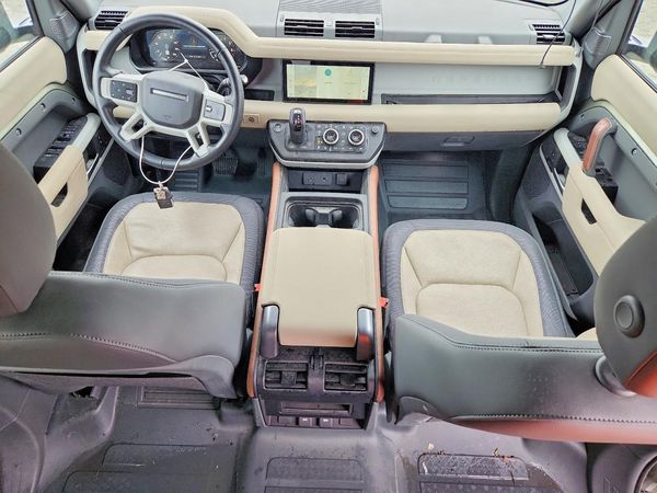 2023 LAND ROVER DEFENDER 110 X-Dynamic SE