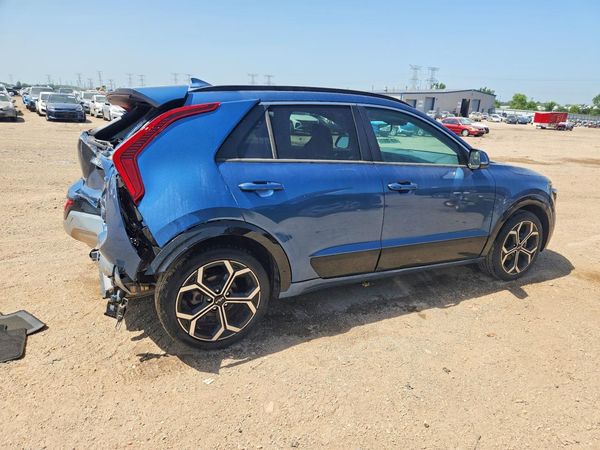 2023 KIA NIRO EX