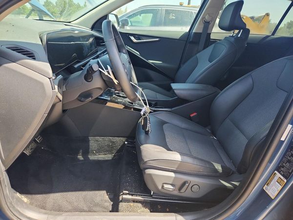 2023 KIA NIRO EX