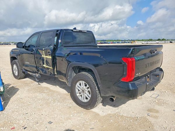 2022 TOYOTA TUNDRA SR5