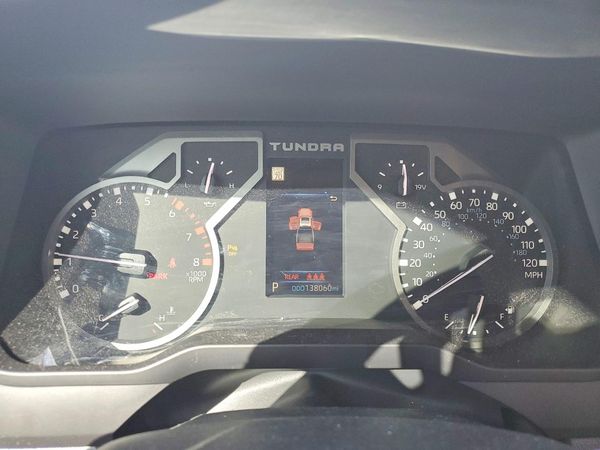 2022 TOYOTA TUNDRA SR5
