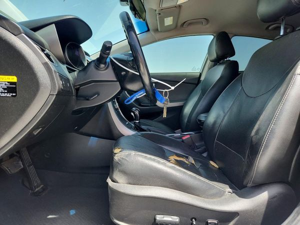2015 HYUNDAI ELANTRA GLS(Middle)