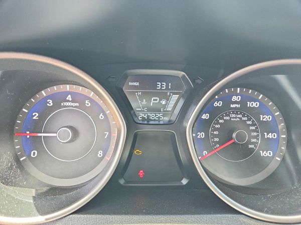 2015 HYUNDAI ELANTRA GLS(Middle)