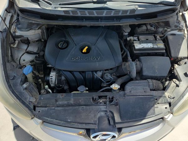 2015 HYUNDAI ELANTRA GLS(Middle)