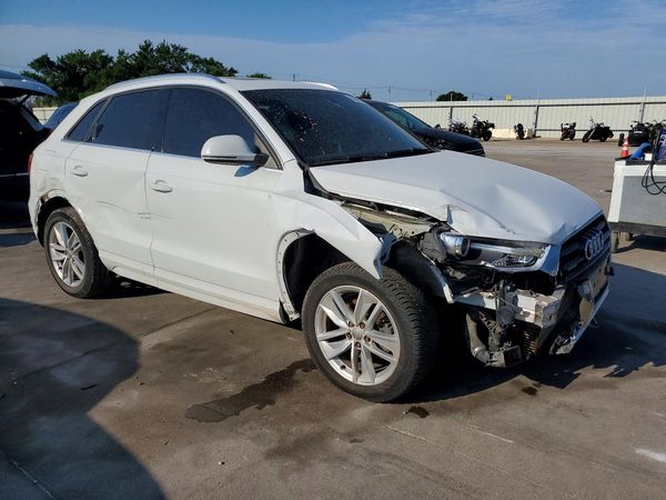 2016 AUDI Q3 quattro Premium Plus