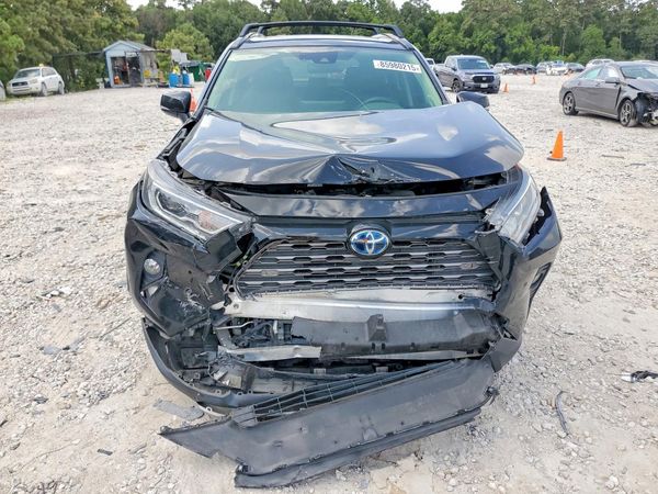 2020 TOYOTA RAV4 Limited HV