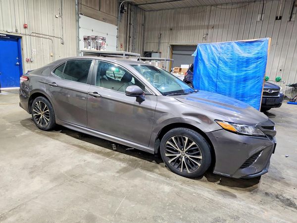 2020 TOYOTA CAMRY SE — Passenger 3/4