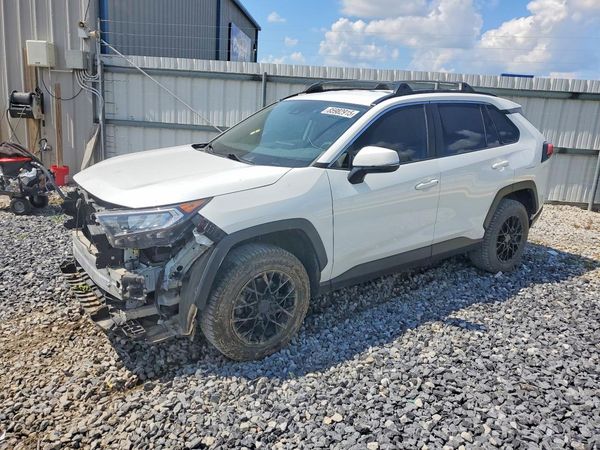 2021 TOYOTA RAV4 XLE