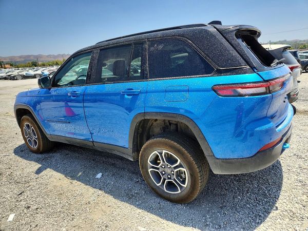 2022 JEEP CHEROKEE Trailhawk 4XE — DSRA