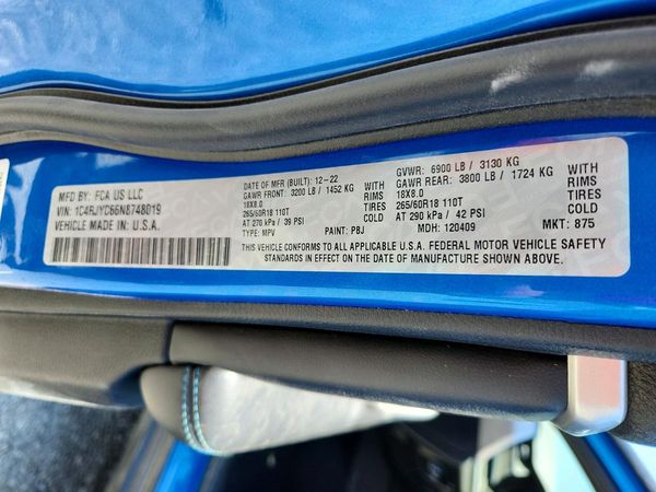 2022 JEEP CHEROKEE Trailhawk 4XE — VINS