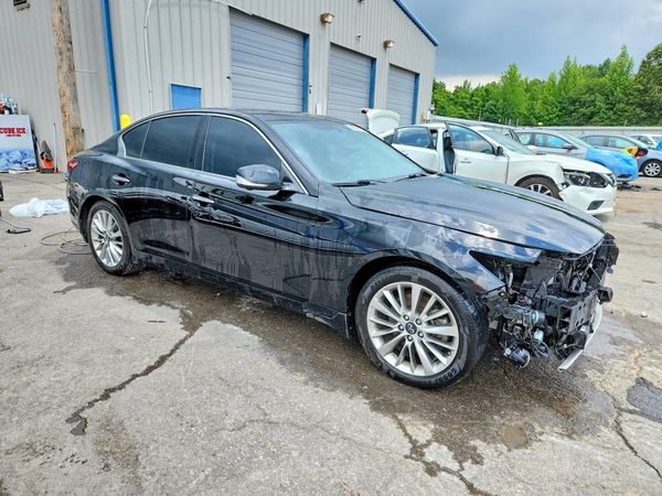 2021 INFINITI Q50 LUXE