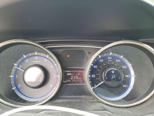 2012 HYUNDAI SONATA Middle level