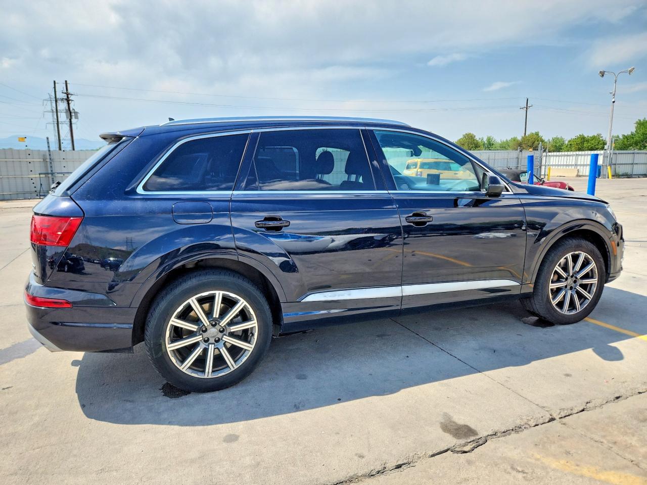 2017 AUDI Q7 quattro Premium Plus
