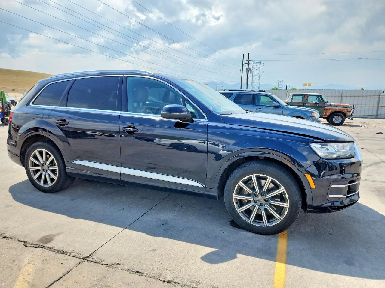 2017 AUDI Q7 quattro Premium Plus