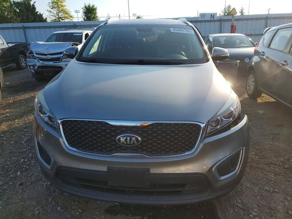 2017 KIA SORENTO L, LX