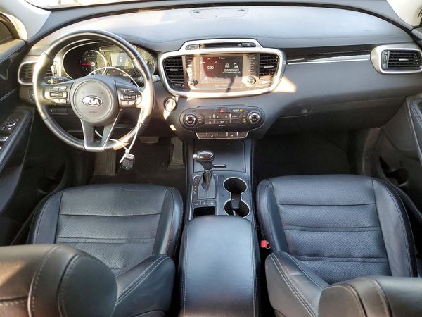 2017 KIA SORENTO L, LX