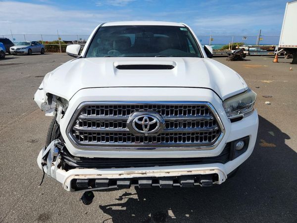 2017 TOYOTA TACOMA