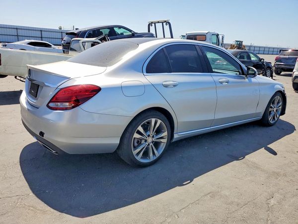 2016 MERCEDES-BENZ C C300