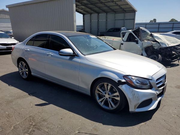 2016 MERCEDES-BENZ C C300
