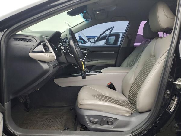 2019 TOYOTA CAMRY SOLA SE/XLE Hybrid — DENT