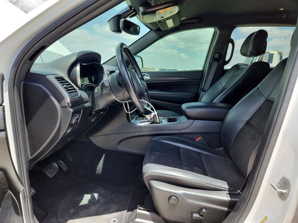 2020 JEEP GRAND CHEROKEE LAREDO 4X2