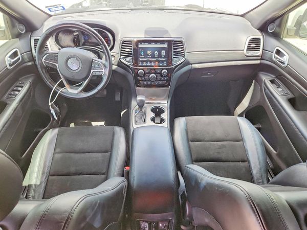 2020 JEEP GRAND CHEROKEE LAREDO 4X2