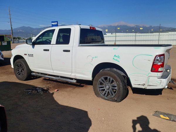 2014 RAM 1500 ST QUAD CAB 4X4