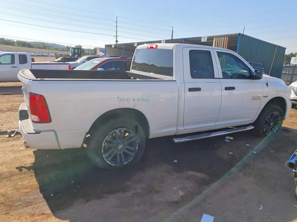 2014 RAM 1500 ST QUAD CAB 4X4