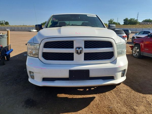 2014 RAM 1500 ST QUAD CAB 4X4