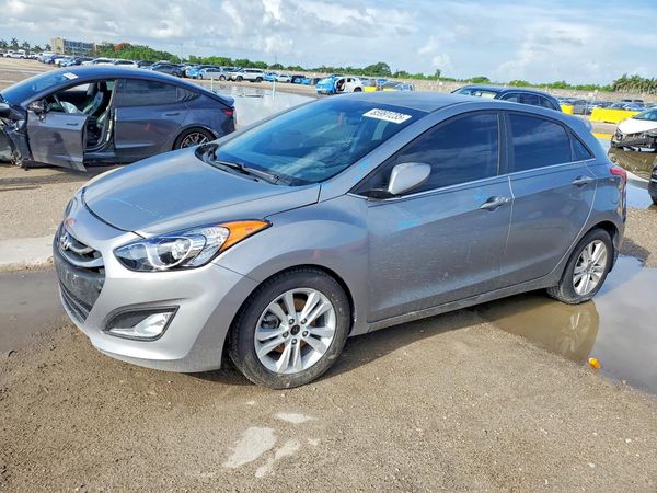 2013 HYUNDAI ELANTRA — DSFA — Front 3/4