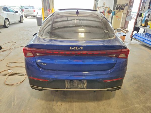 2022 KIA K5 EX
