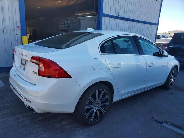 2018 VOLVO S60 Premier