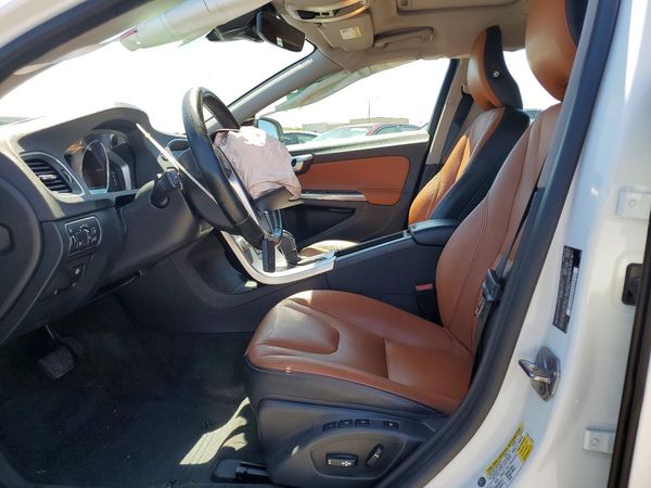 2018 VOLVO S60 Premier