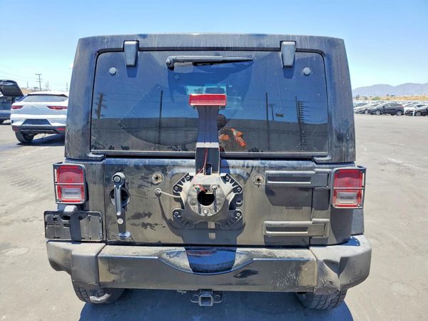 2015 JEEP WRANGLER UNLIMITED SAHARA 4X4