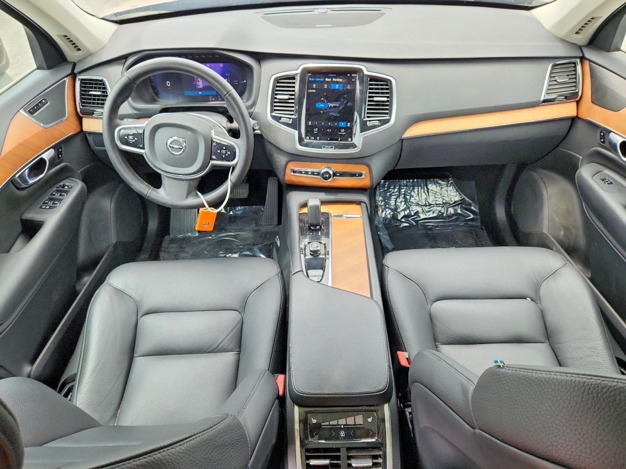 2024 VOLVO XC90 Plus Bright