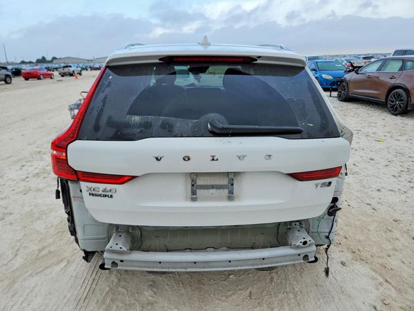 2021 VOLVO XC60 Inscription
