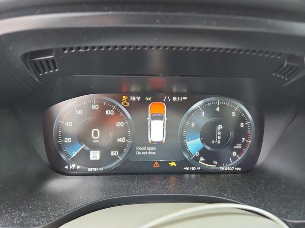 2021 VOLVO XC60 Inscription