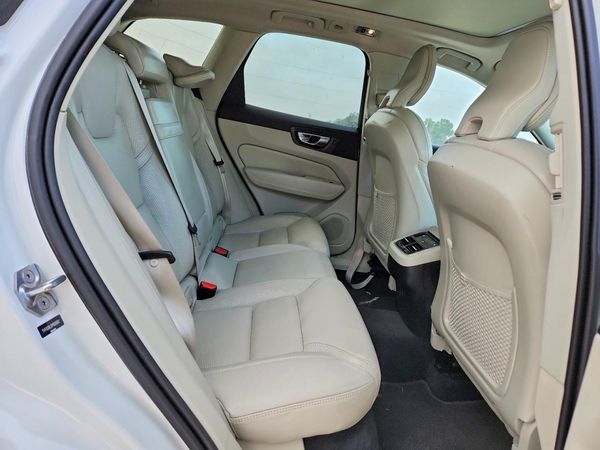 2021 VOLVO XC60 Inscription