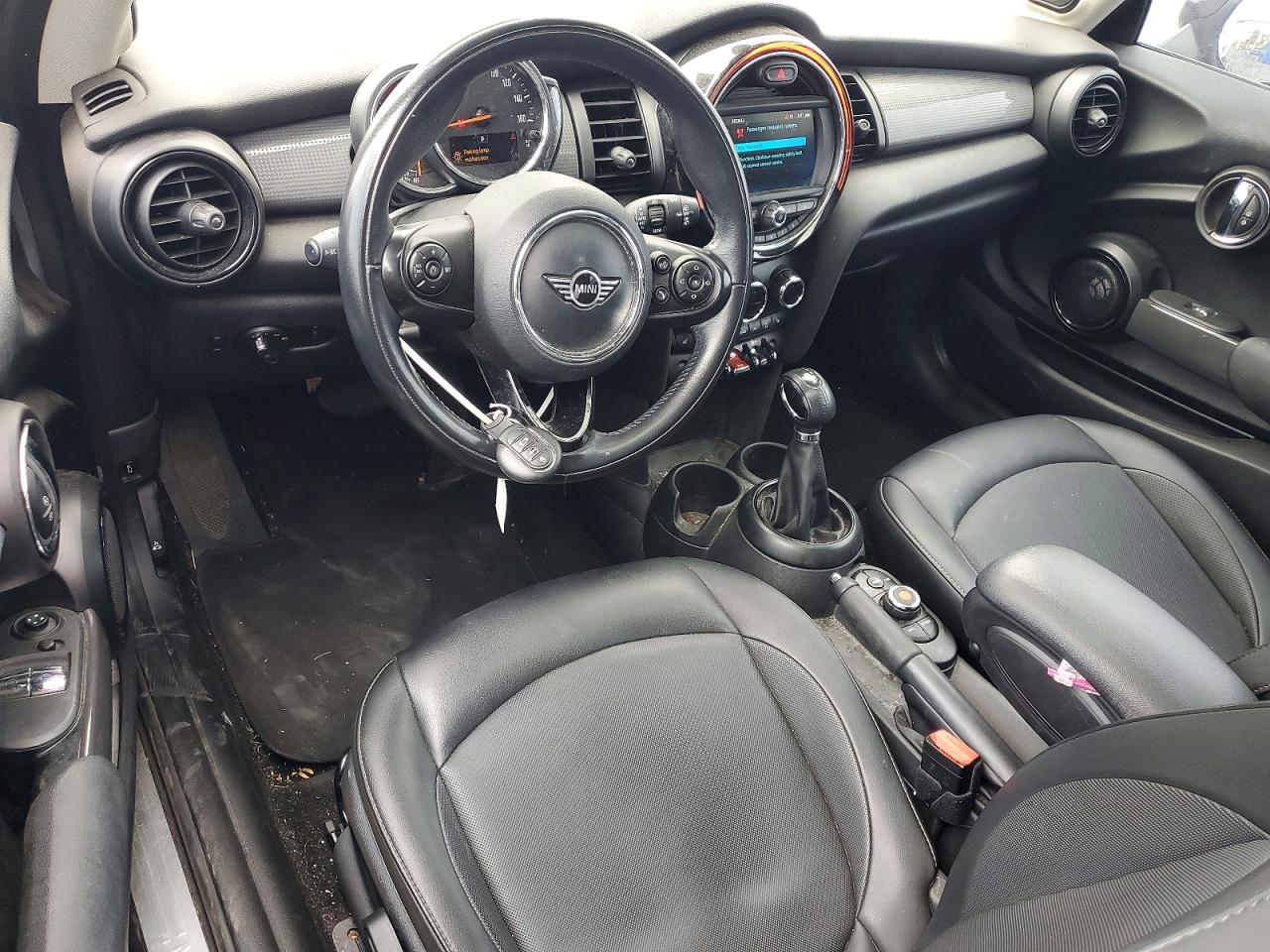 2019 MINI COOPER