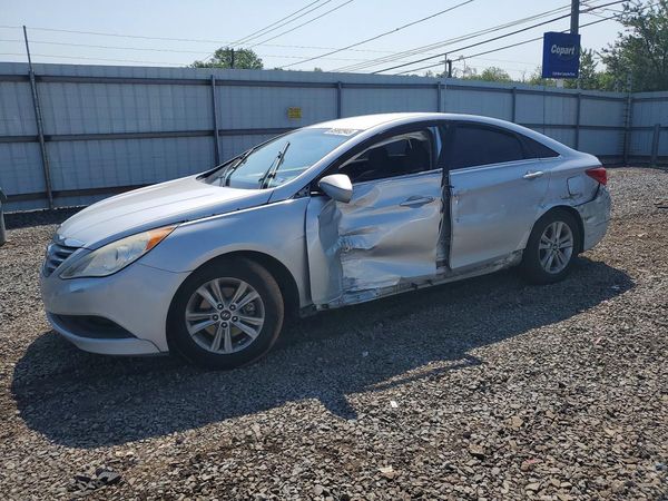 2014 HYUNDAI SONATA GLS/ GLS Popular — Front 3/4