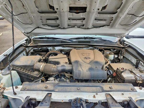 2017 TOYOTA TACOMA — Engine bay
