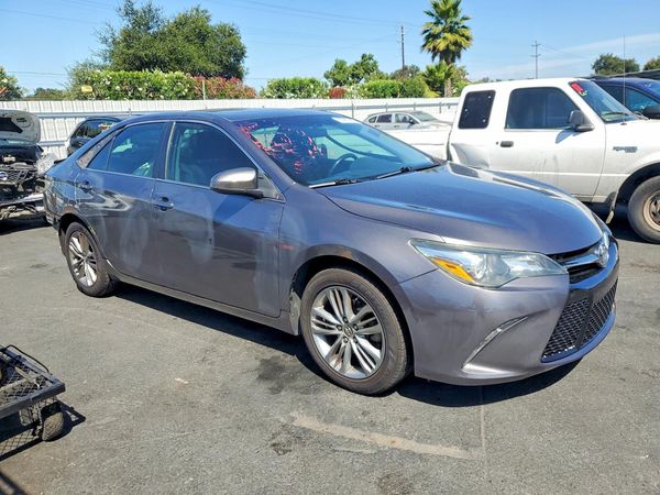 2016 TOYOTA CAMRY
